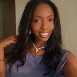 Meet your Posher, Jillian